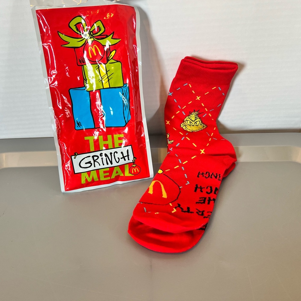 McDonald’s The Grinch Meal Red Socks | Holiday Crew Socks | New w Package
